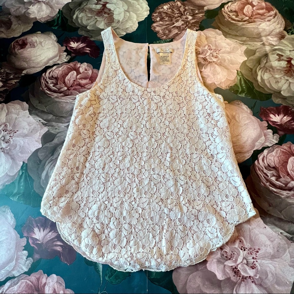 Aritzia Talula floral detailed top